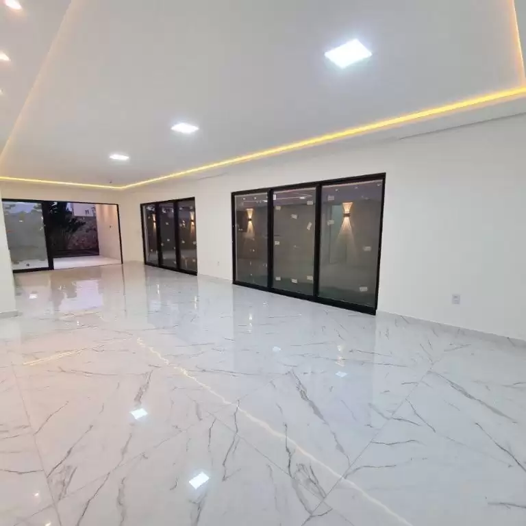 Imóvel em Cidade Alpha