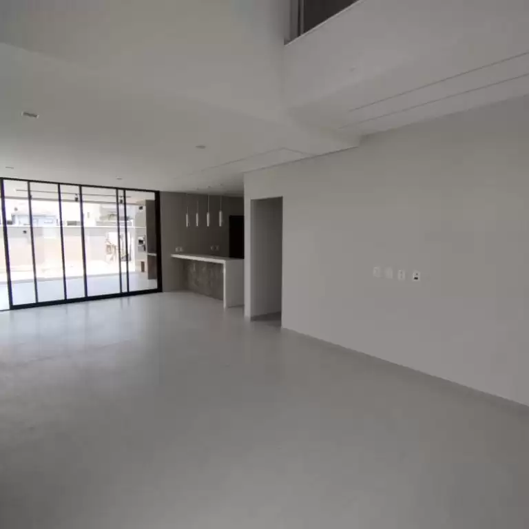 Imóvel em Cidade Alpha