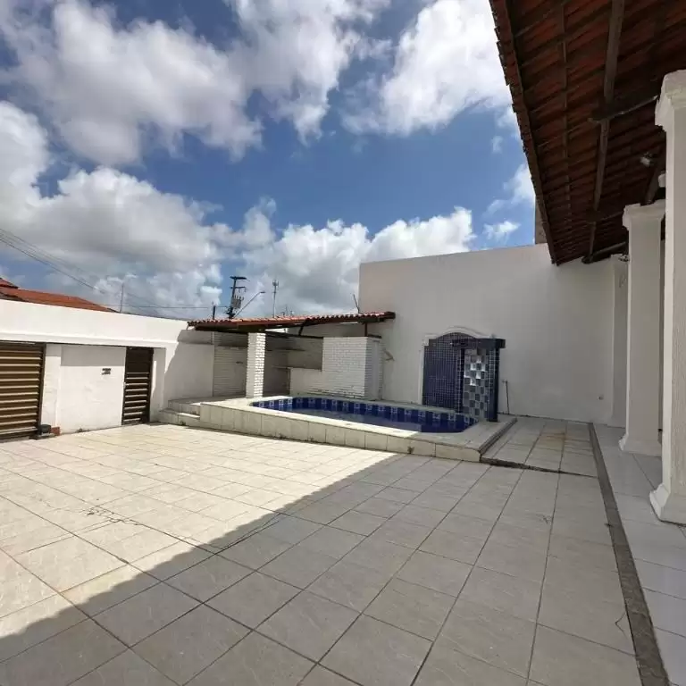 Imóvel em Parque Manibura