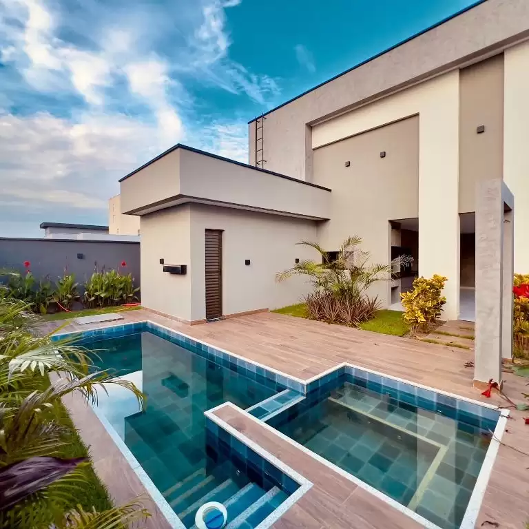 Imóvel em Cidade Alpha