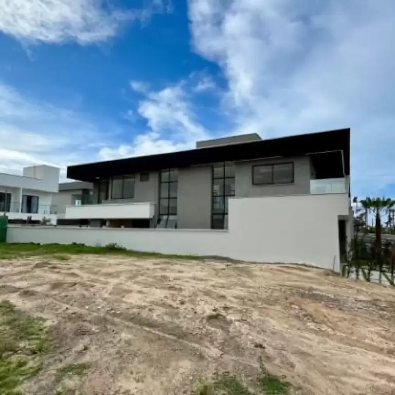 Imóvel em Cidade Alpha