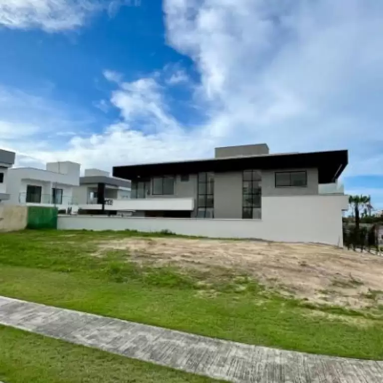 Imóvel em Cidade Alpha