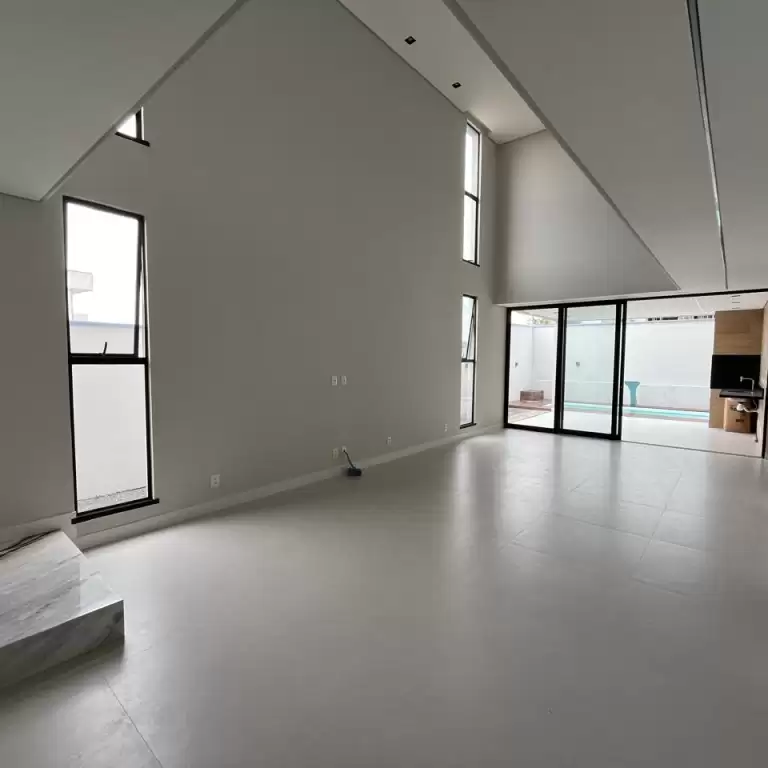 Imóvel em Cidade Alpha